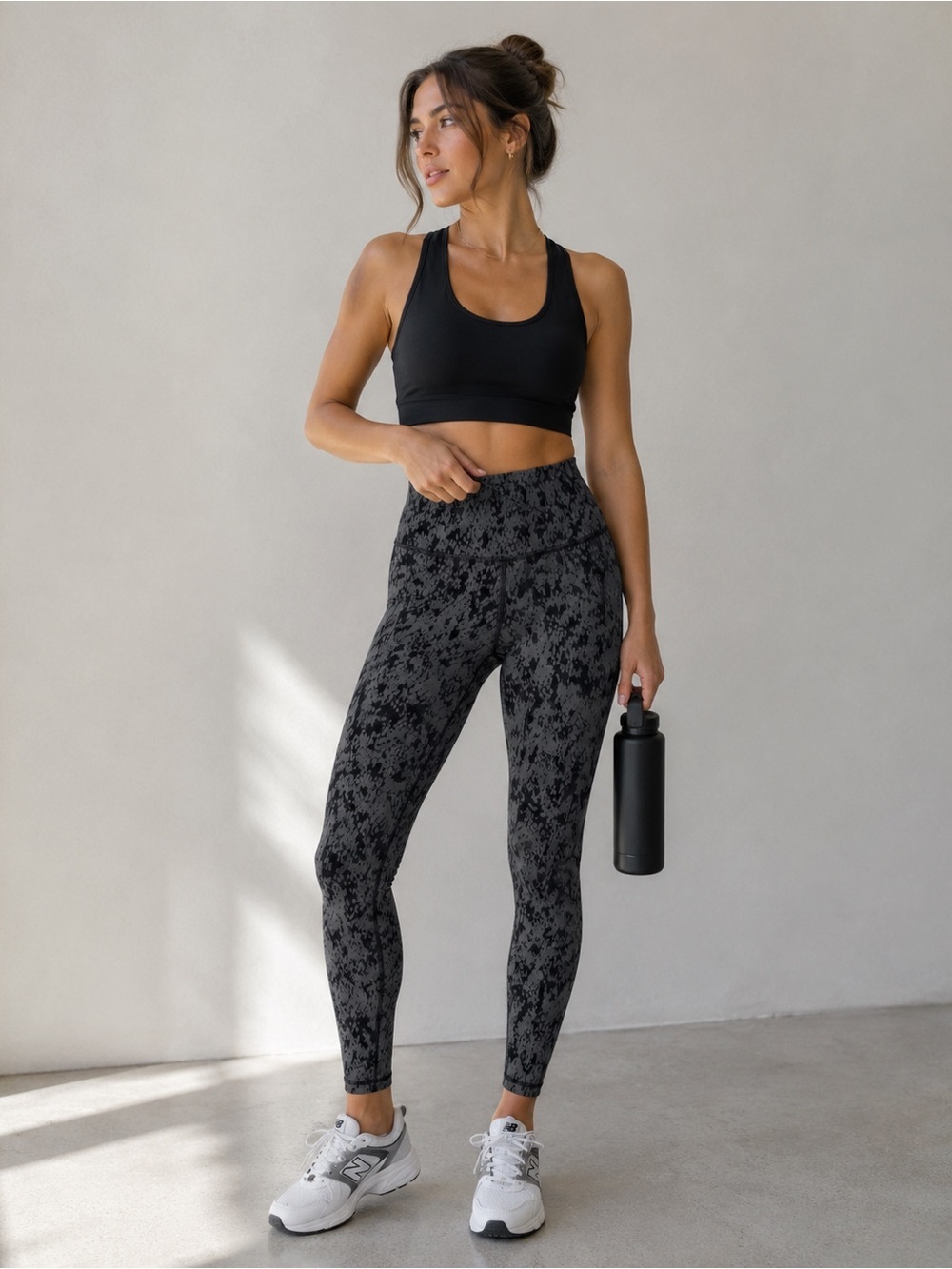 Athleta Salutation Stash Pocket II 7/8 Tight Legging Printed Small